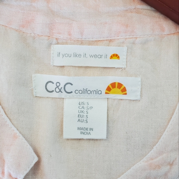 Peplum Blouse with Floral Detail in Size Small - Picture 5 of 6